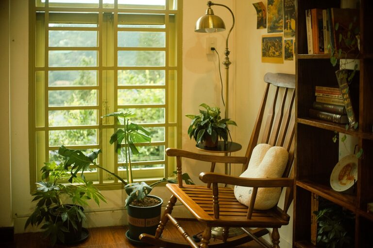 How to Create a Cozy Reading Nook in Your Home